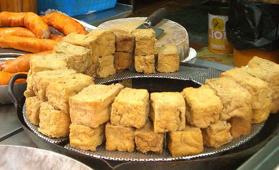 41. „Śmierdzące” tofu, Azja Południowo-Wschodnia
